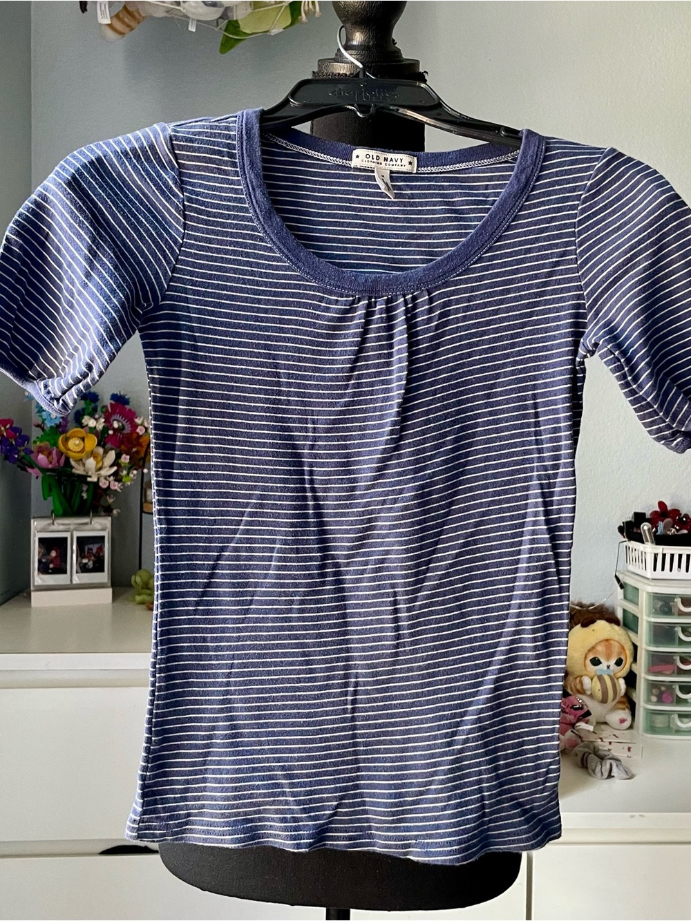 Old Navy Girl's Navy White Striped Scoop-Neck Tee Size Medium 2007